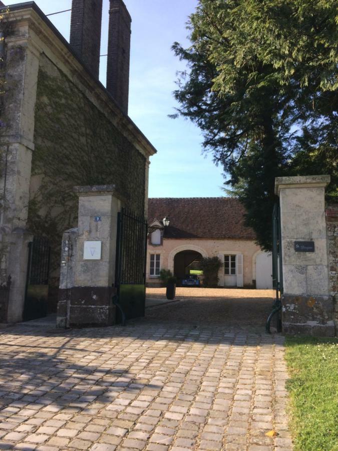 Les Couleurs Du Verger Beaumont-les-Autels Exterior photo